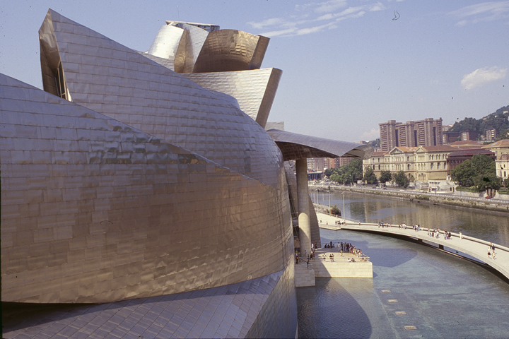 F. GEHRY, BILBAO: DIVERGING BRIDGES